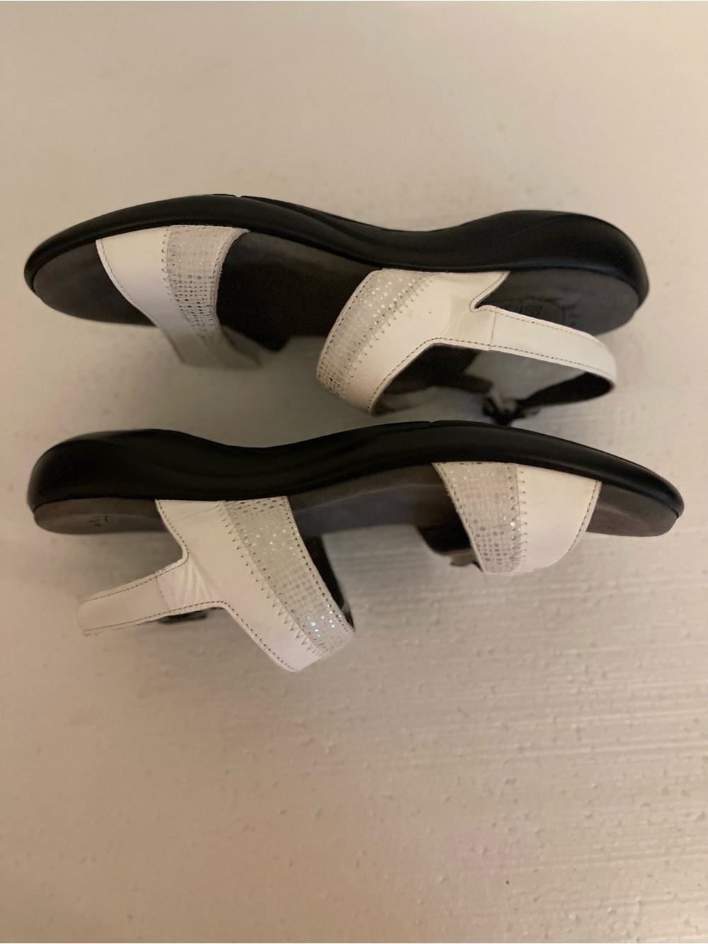 SAS White Nudu Two-Strap Leather Comfort Sandals 8.5 - Picture 4 of 8